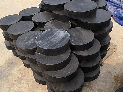陇西县板式橡胶支座由若干层橡胶片与薄钢板经加压硫化